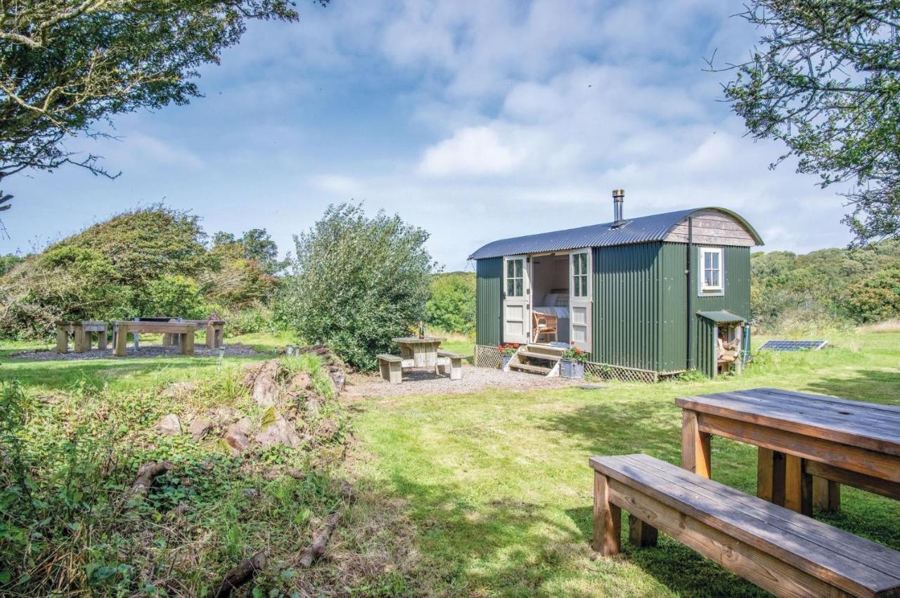 Haven View - 1 Bedroom Shepherds Hut - St Ishmaels Saint Ishmaels  Exterior foto
